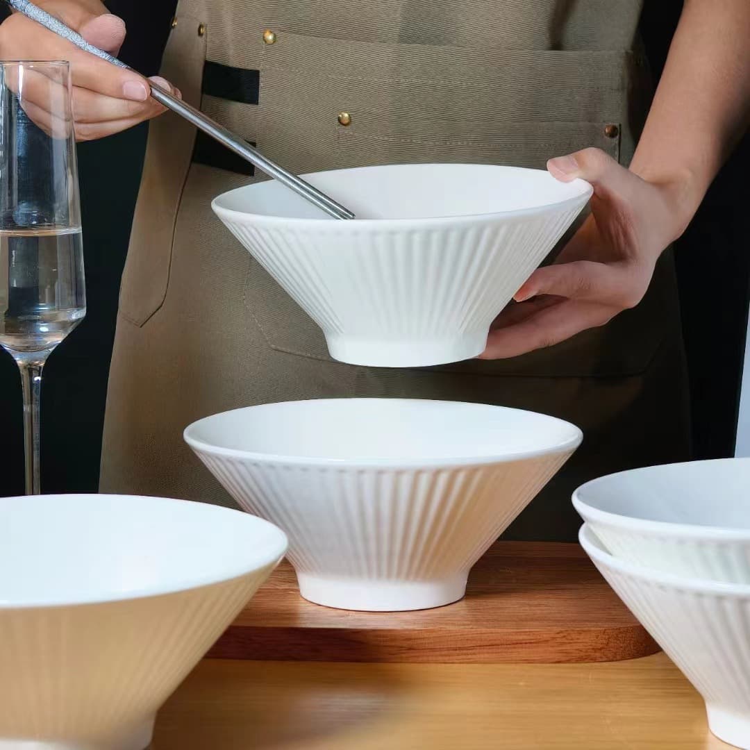 茶碗 放射状ストライプ柄の上品な洋風茶碗