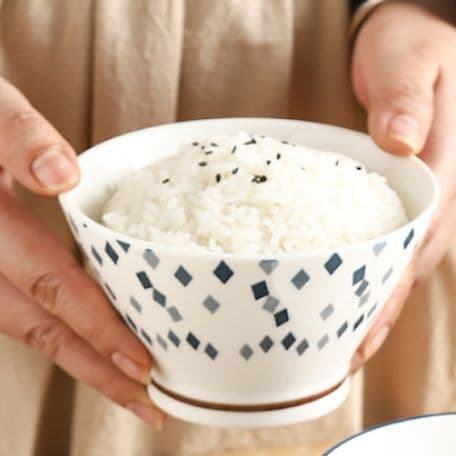 茶碗 北欧風幾何学模様の電子レンジ対応茶碗