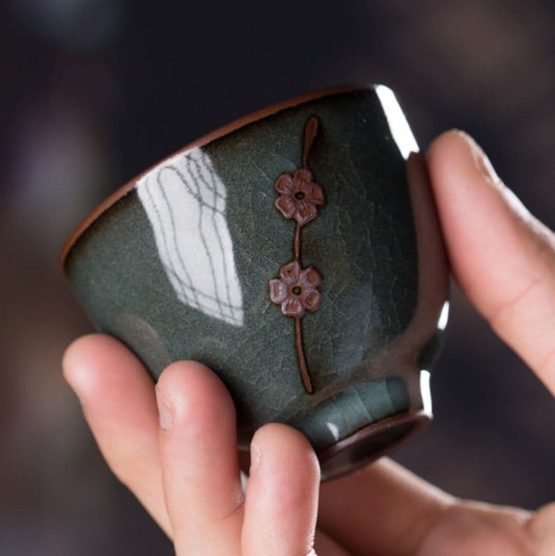 茶碗 梅花紋様陶器湯呑み茶碗