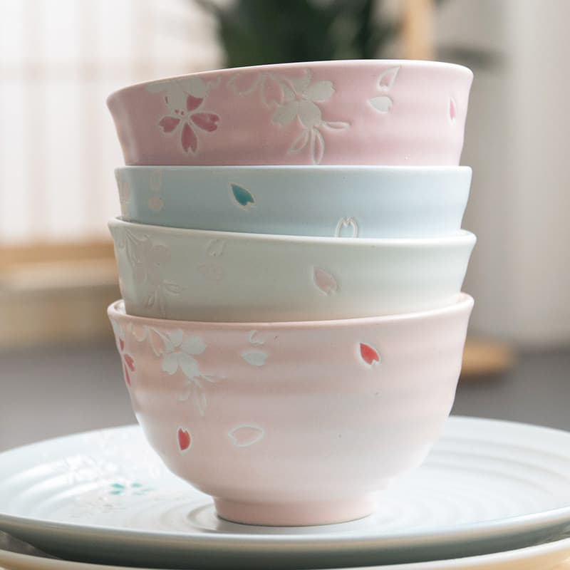 茶碗 桜花舞う浮彫装飾 ご飯茶碗